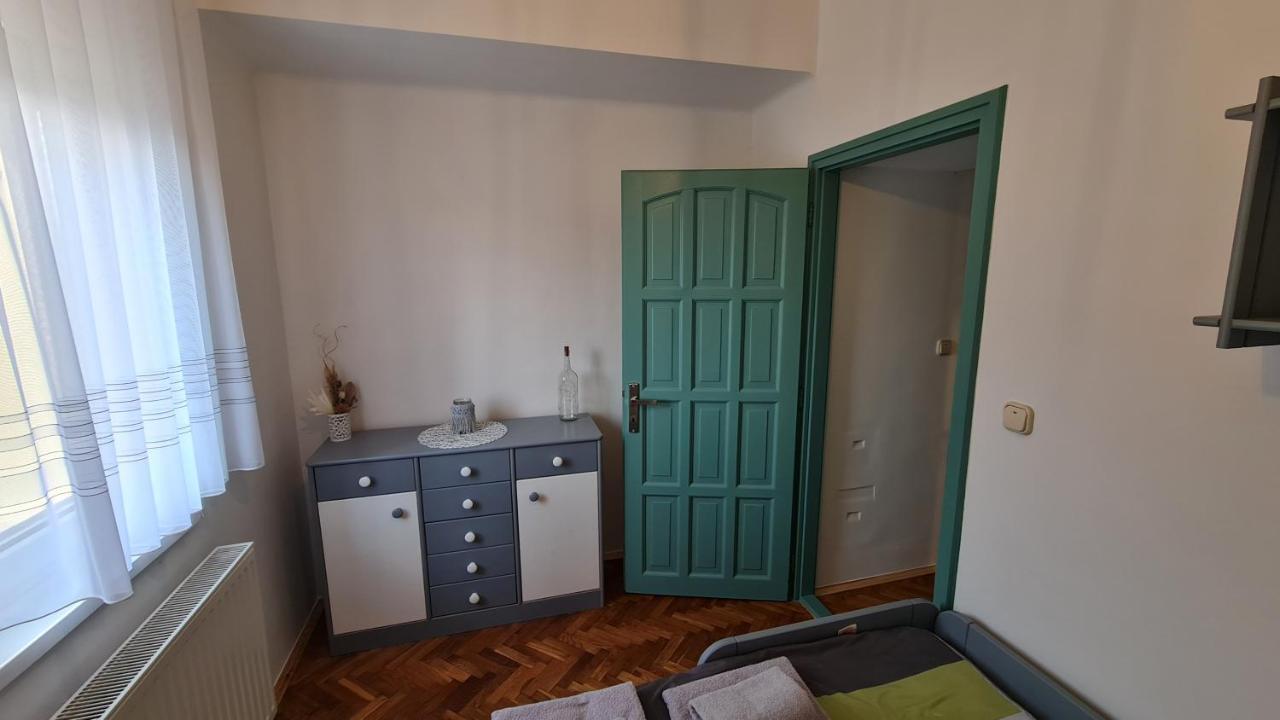 Ri-Jo Apartman Mohács Buitenkant foto
